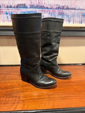 Frye Jane Black Leather Tall Heeled Boots - Size 7.5